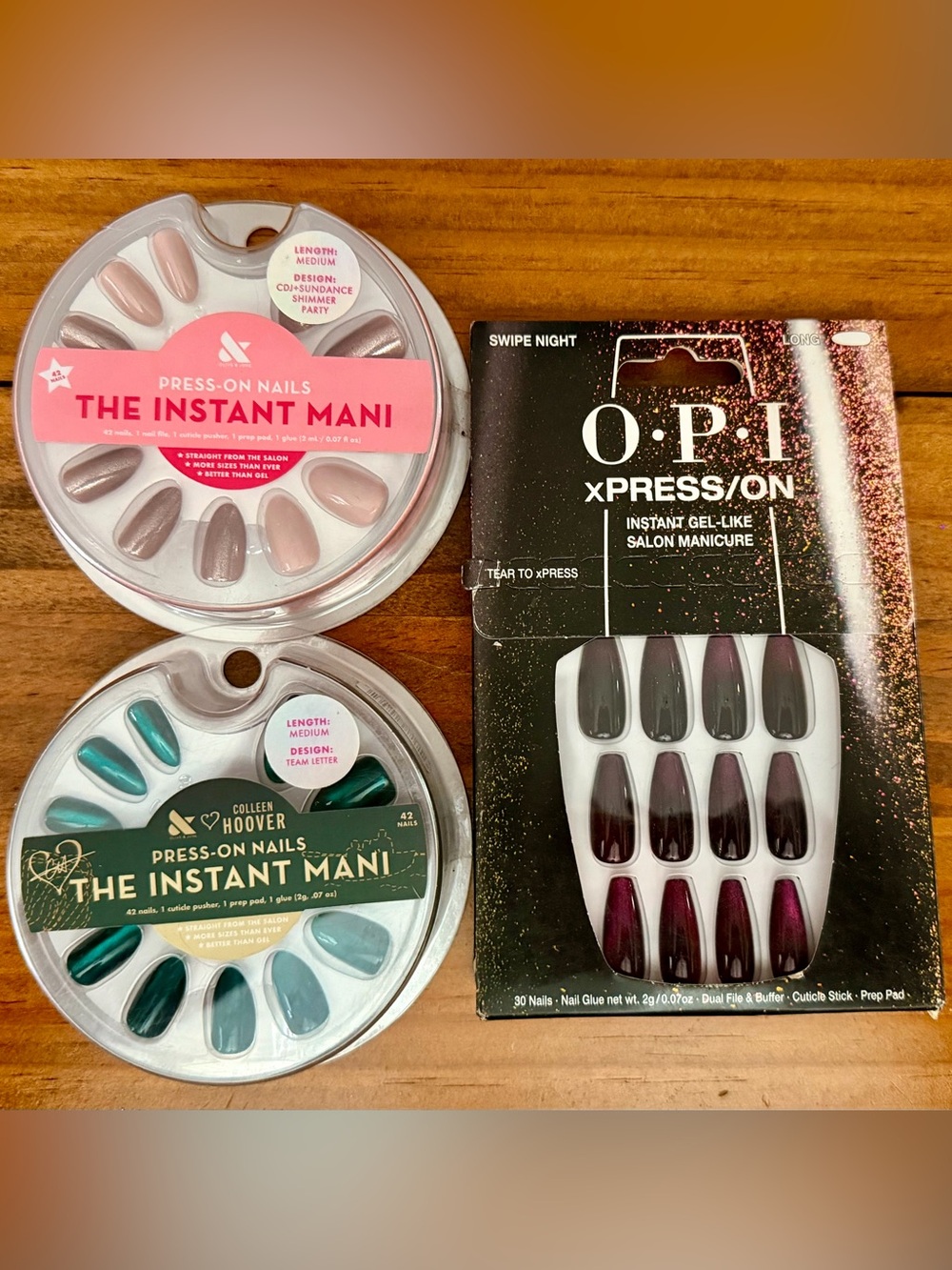 Lot of Press-on Nails
